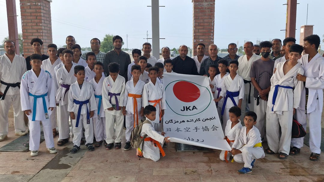 برگزاری مراسم بزرگداشت شهدای ورزشکار و غبارروبی مزار شهید سام رمضانی در رودان