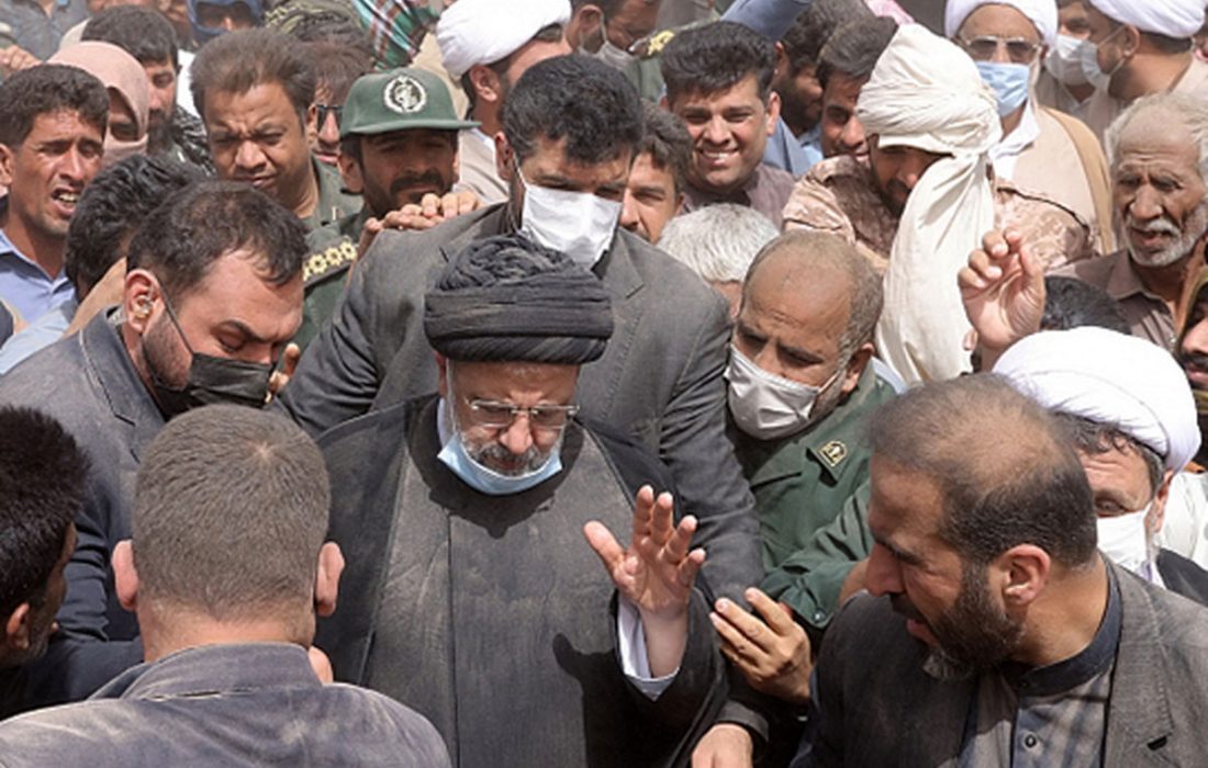 شهدای خدمت نماد وفاداری به وطن هستند