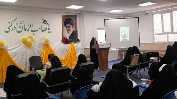 مراسم روز دختر در حوزه علمیه نرجسیه رودان برگزار شد