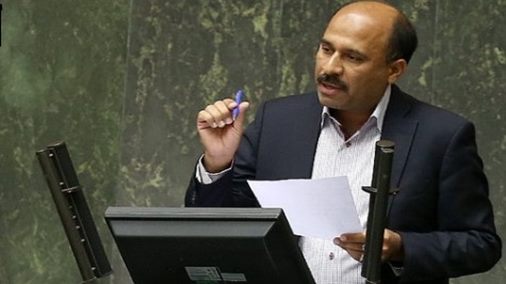 مبارزه با قاچاق کالا و ارز و سوخت باید جامع و کامل باشد