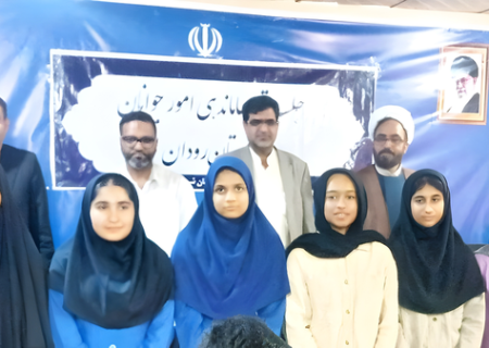 دختران موفق رودان تجلیل شدند
