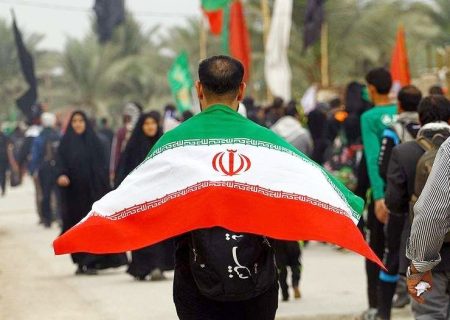 اجرای نمایش “یک وطن، یک پرچم” در پیاده‌روی اربعین