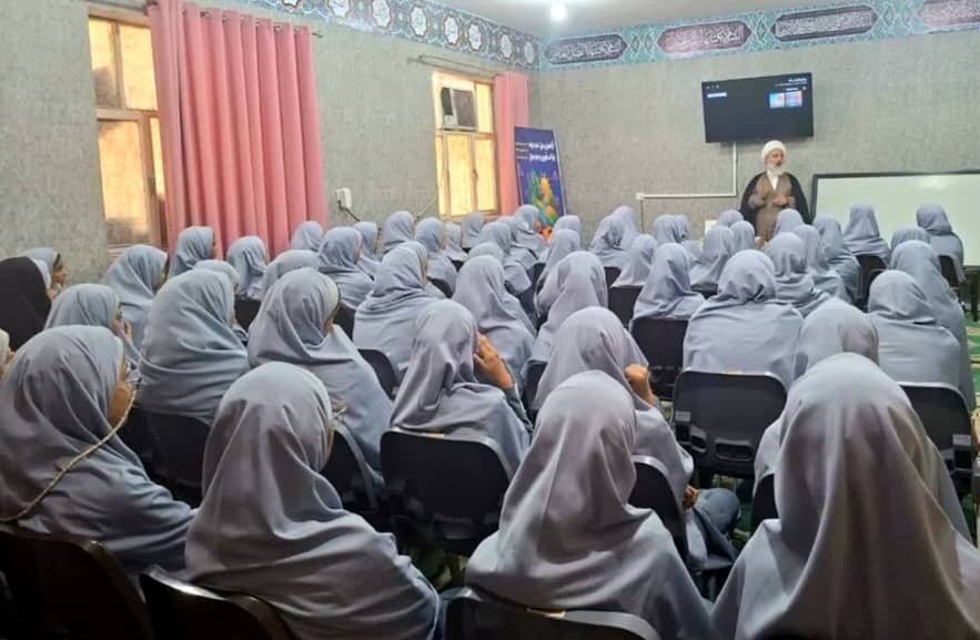 برگزاری نشستهای تخصصی نمازشناسی در مدارس رودان