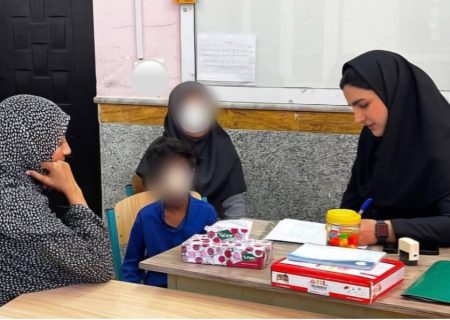 حمایت از دانش آموزان با نیازهای ویژه در رودان