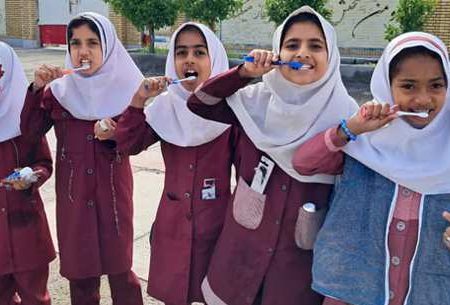مانور طرح لبخند در شش مدرسه روستایی رودان اجرا شد