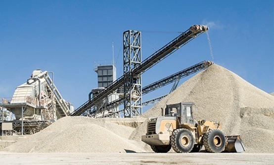 رونق تولید با احیای معدن شن و ماسه رودخانه‌بر پس از شش سال