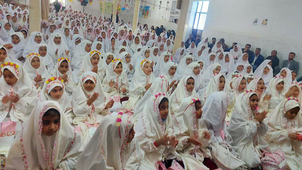 آغاز بهار بندگی ۴۴۵ دانش‌آموز دختر در شهرستان رودان