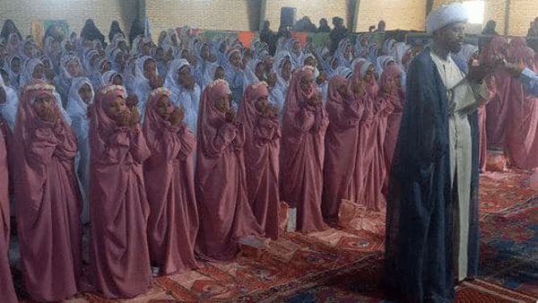 آیین جشن تکلیف ۱۷۱ دانش‌آموز دختر مدارس بیکاه برگزار شد