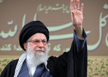 امام خامنه‌ای، پیشوای مسلمانان جهان به شهادت رسیدند