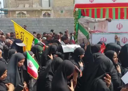 تشییع پیکر ۳ شهید جنگ رمضان در رودان