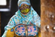 تلی‌بافی؛ تاروپود هویت بر لباس بانوان هرمزگان