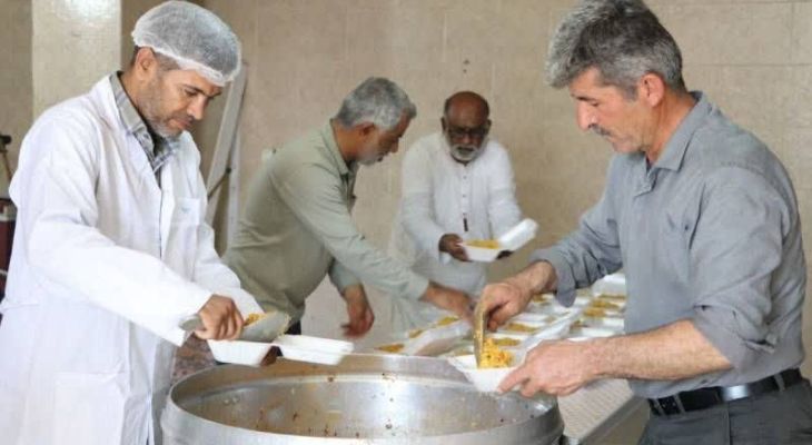 ۸۵۰۰ پرس غذای گرم در رودان توزیع شد
