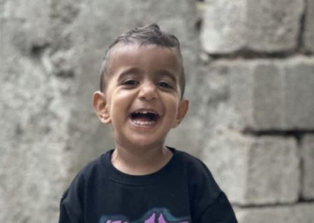 میران، کودک یک‌ساله دستش قطع و مادرش شهیدشد
