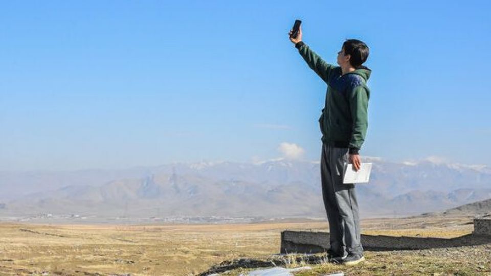 کندی و قطعی چند روزه اینترنت و آنتندهی ضعیف در روستای خیرآباد رودان